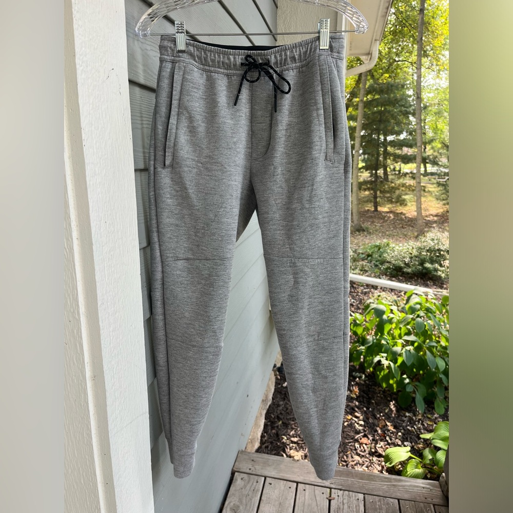 AE 24/7 joggers.